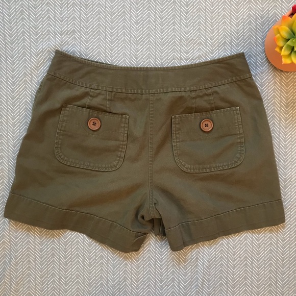 Ann Taylor LOFT Olive Khaki Shorts - Picture 4 of 4